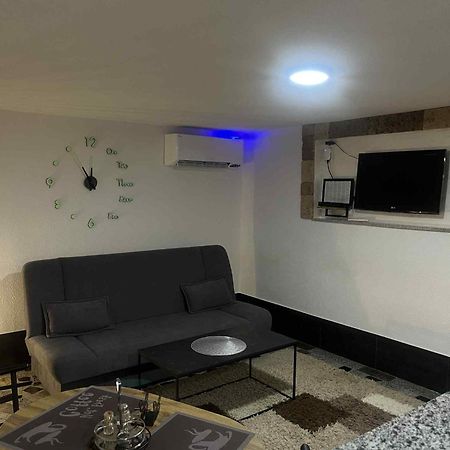 Studio Apartman Azra Kulen Vakuf Exterior foto